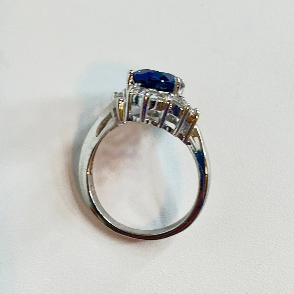 Vivid Blue Ceylon Sapphire Sterling Silver Ring (6.5)